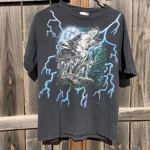 Vintage USA Thunder Howling Wolves shirt
